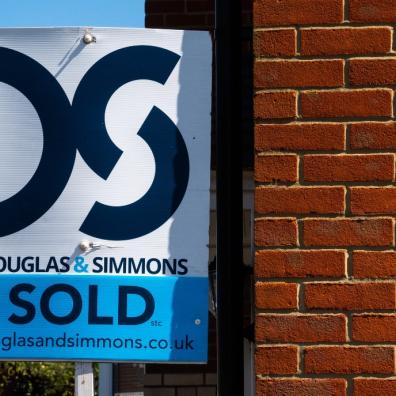 Estate agents have pulled in nearly £1bn in sales commission since the start of the year